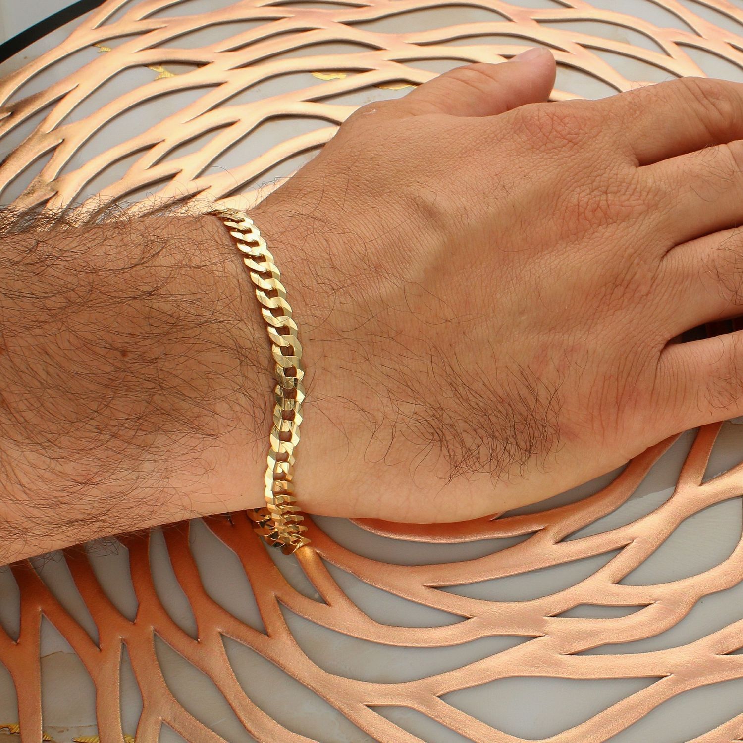 Bransoletka złota męska pancerka próba 375, BR 948G 375 6,5mm Złota bransoletka o splocie pancerka to rodzaj bransoletki, który z pewnością zachwyci kobiety eleganckie, wytworne, pełne klasy. 8.jpg